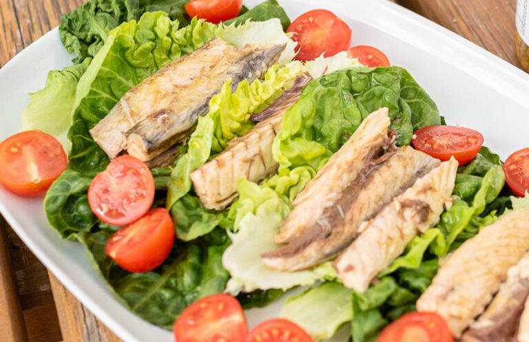 Cómo hacer una ensalada nutritiva con grasas saludables