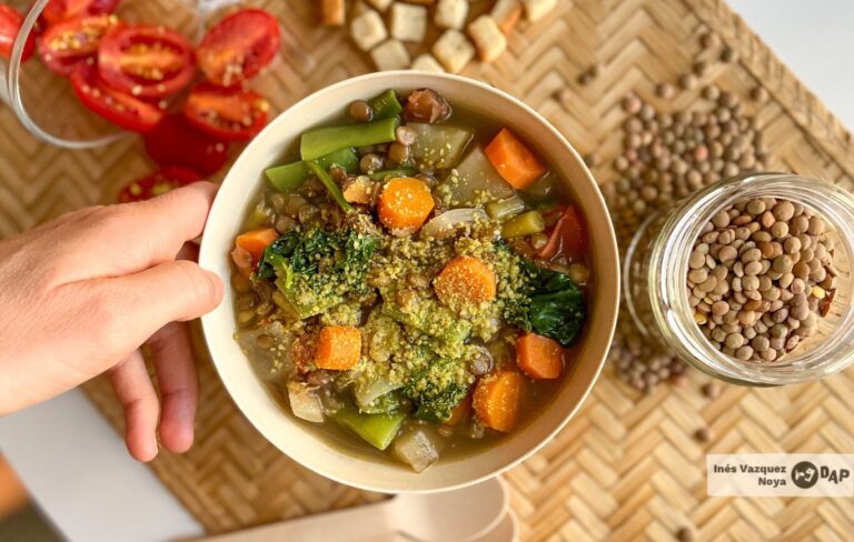Deliciosa y nutritiva sopa de lentejas para disfrutar en familia